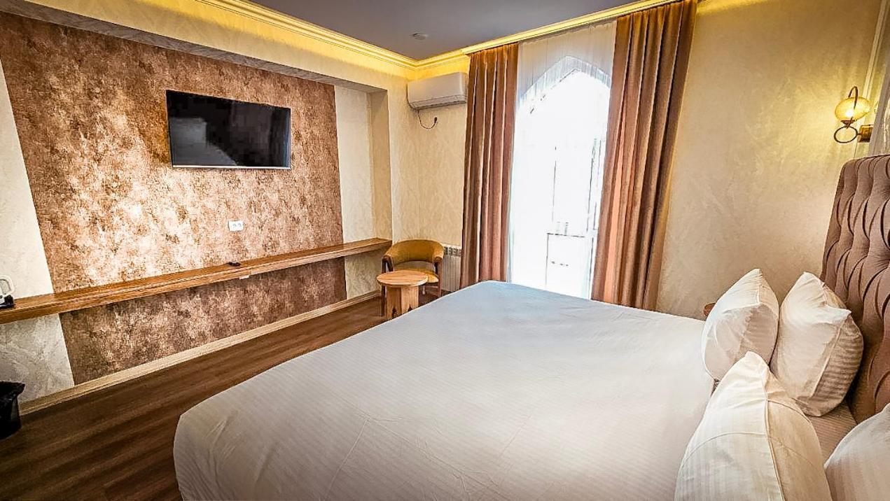 Hotel Bankir Chiva Exteriér fotografie