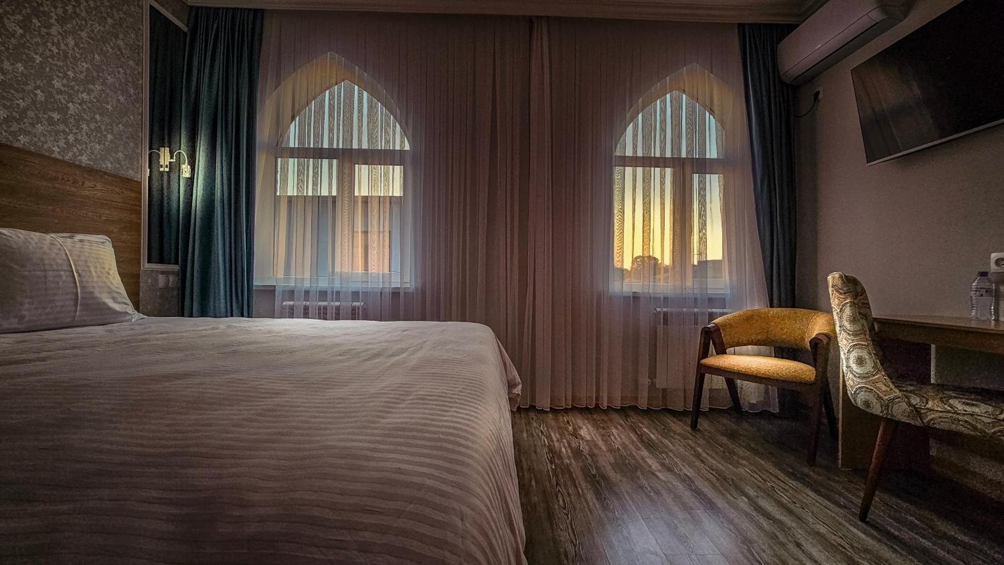Hotel Bankir Chiva Exteriér fotografie